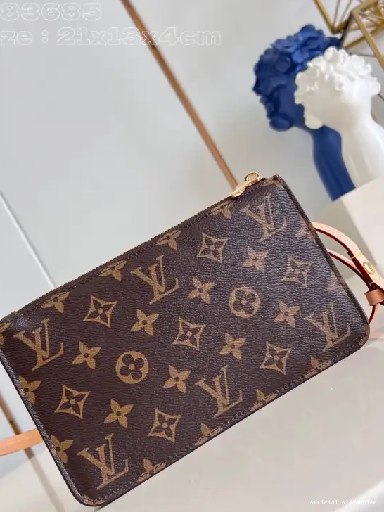 Official oldcobbler VUITTON LOUIS Pouch-21.5*13*4.5CM Lexington 0604